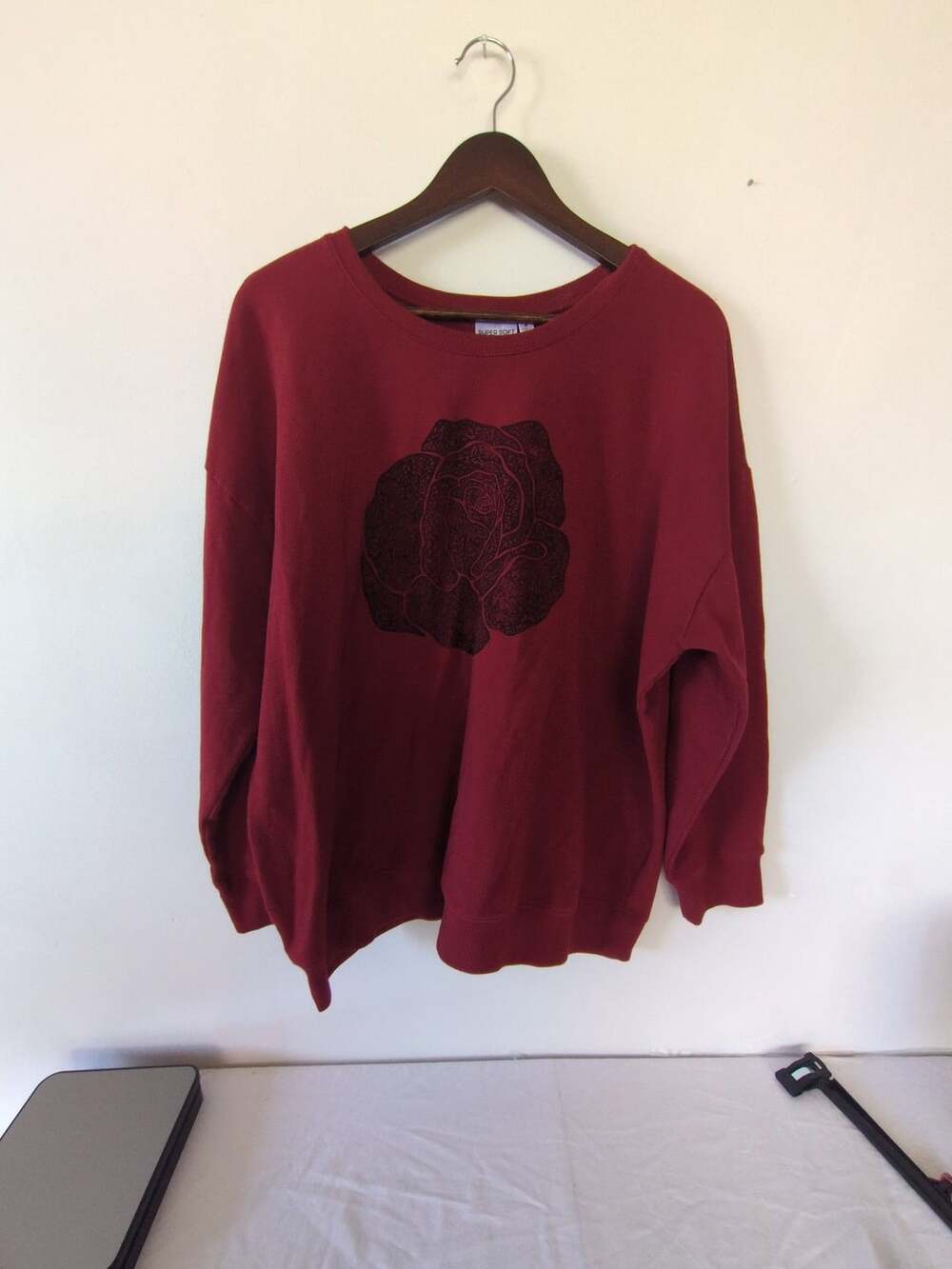 Torrid Super Soft Fleece Red Sweatshirt With Black Floral Rose Graphic Size 2